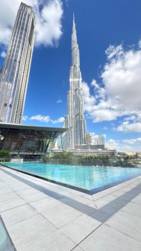 Signature Luxurious Downtown Escape with panoramic views